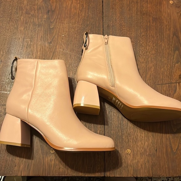 Nude Jaggar Bull Ring Ankle Booties - Picture 2 of 6